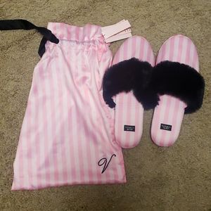 VS slippers
